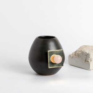 Vaso Elyra